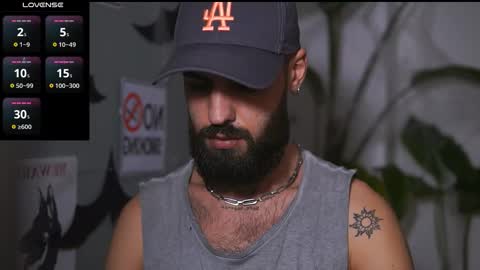 Snapshot of hairyrobxxx chatting on October 29, 4:42 pm HairyRobXxX online show from October 29, 4:42 pm