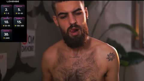 Snapshot of hairyrobxxx chatting on October 31, 2:51 pm HairyRobXxX online show from October 31, 2:51 pm