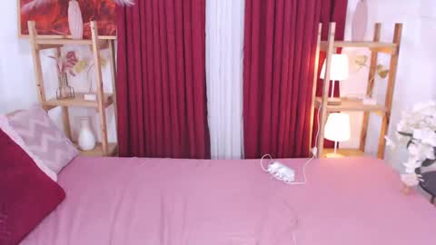 YOUR SIDECHIC HAILEY online show from December 21, 10:28 am