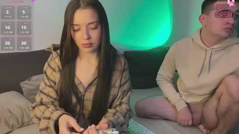 Snapshot of hako_emm chatting on December 3, 12:03 pm hako emm online show from December 3, 12:03 pm