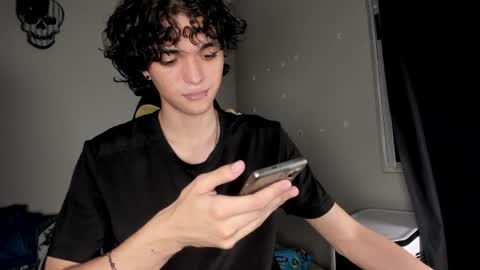 Snapshot of halan_jr chatting on April 15, 3:35 am halan online show from April 15, 3:35 am