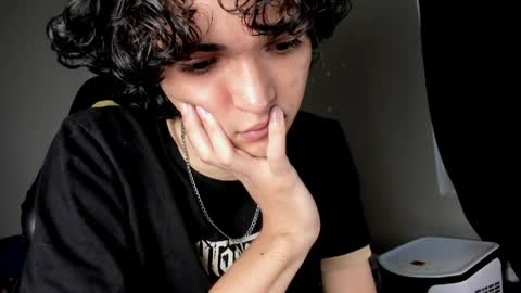 Snapshot of halan_jr chatting on April 20, 2:20 pm halan online show from April 20, 2:20 pm