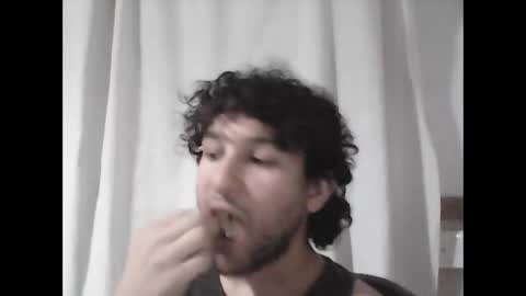 Snapshot of halfblood18 chatting on January 14, 12:43 am halfblood18 online show from January 14, 12:43 am