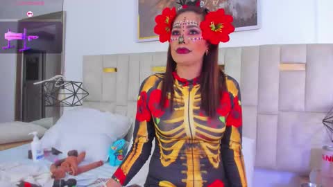 Halie  online show from November 1, 12:56 am