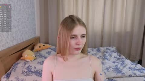 Snapshot of halie_cross chatting on February 15, 4:36 am Nellie online show from February 15, 4:36 am