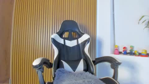 Snapshot of hall_anahiis chatting on September 18, 3:08 am Anahis online show from September 18, 3:08 am