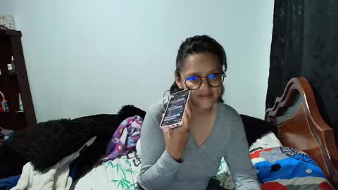 Snapshot of hallegreene20 chatting on September 20, 2:56 am Halle 3 online show from September 20, 2:56 am