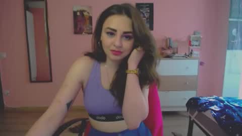 Ann online show from May 19, 1:39 pm