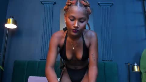 Halley Lorens online show from September 24, 7:17 pm