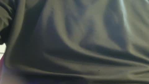 Snapshot of hamhead71 chatting on December 22, 12:28 am hamhead71 online show from December 22, 12:28 am