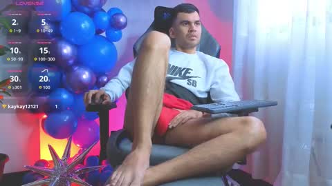 hamiltong12 online show from March 8, 3:05 pm