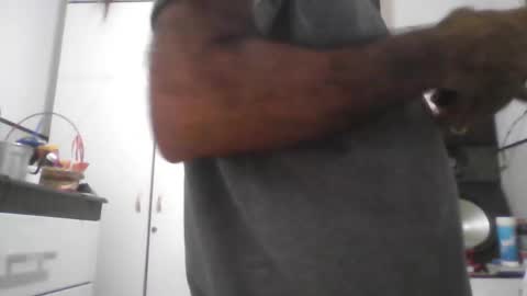 King Of Love online show from February 9, 8:40 am