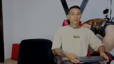 Snapshot of hana_and_zeta chatting on April 1, 1:41 pm Hana and Zeta online show from April 1, 1:41 pm