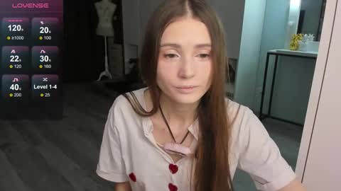 Hana  online show from February 11, 2:33 pm