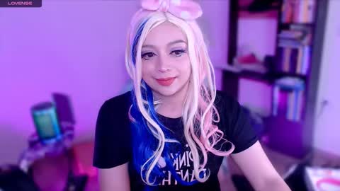 Hana Hyuga .   Please help me reach 200 thumbs up online show from December 23, 3:15 am