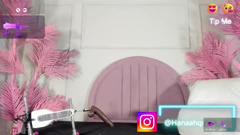 hanaahquinn online show from February 19, 11:50 am