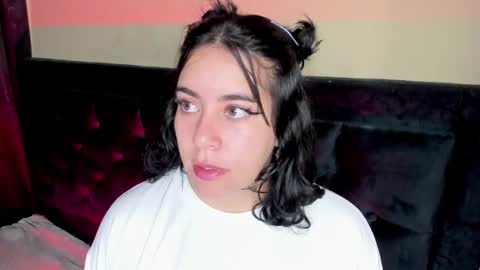 Hanah Montana Independent model online show from January 6, 12:20 pm