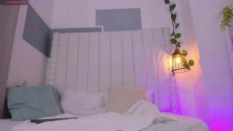 Snapshot of hanah_gray chatting on October 29, 11:01 am hanah_gray online show from October 29, 11:01 am