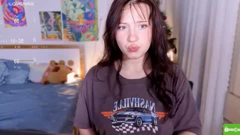hanahwoods online show from December 3, 12:36 pm