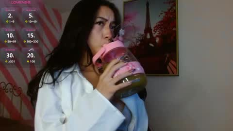 Hanaku  online show from April 15, 8:31 pm