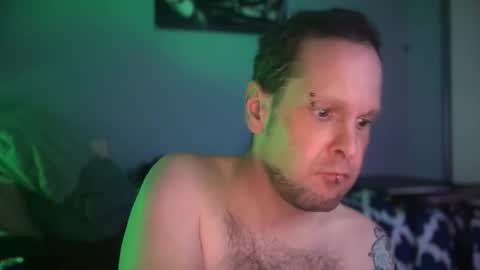 hand_banana_420 online show from March 28, 12:21 am