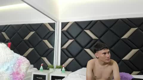 leonardfarrucknick and otis online show from November 25, 1:22 pm