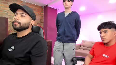 leonardfarrucknick and otis online show from February 14, 12:24 pm