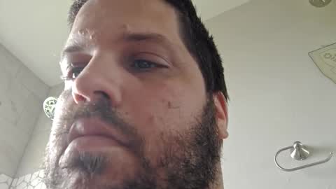 handsomedaddy198923 online show from October 16, 7:26 pm