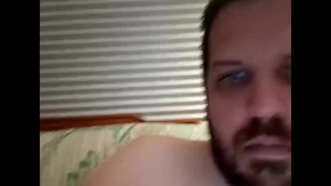 handsomedaddy198923 online show from October 19, 6:58 am