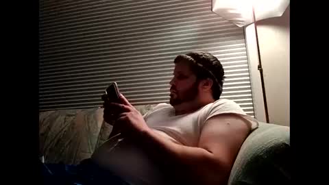 handsomedaddy198923 online show from November 13, 7:40 am