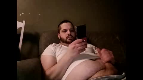 Snapshot of handsomedaddy198924 chatting on March 15, 6:19 am Handsomedaddy198923 online show from March 15, 6:19 am