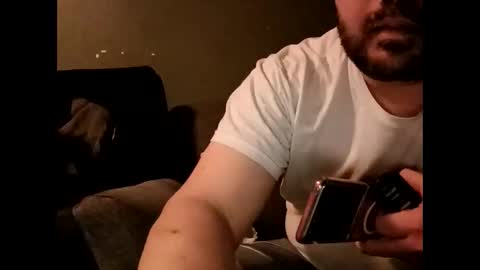 Snapshot of handsomedaddy198924 chatting on March 23, 4:16 am Handsomedaddy198923 online show from March 23, 4:16 am