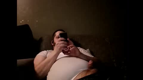 Snapshot of handsomedaddy198924 chatting on March 24, 7:24 am Handsomedaddy198923 online show from March 24, 7:24 am