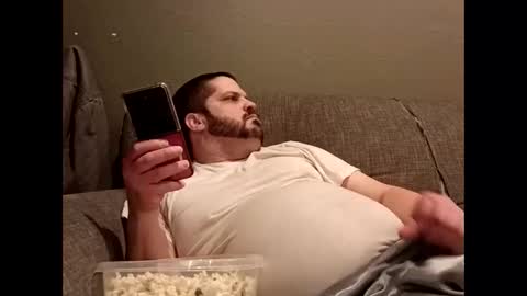 Snapshot of handsomedaddy198924 chatting on March 27, 7:03 am Handsomedaddy198923 online show from March 27, 7:03 am