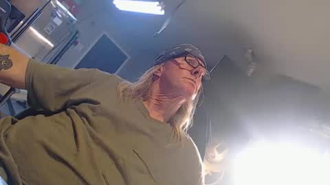 Handystudman online show from January 17, 3:44 am