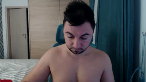 HankMalone online show from December 13, 4:22 am