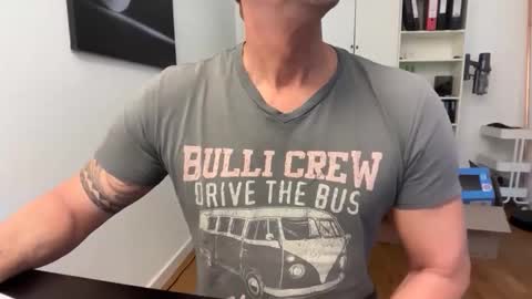 hanky online show from October 9, 6:33 am