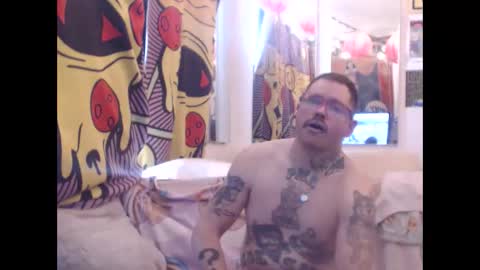 hank rams online show from March 25, 4:24 pm