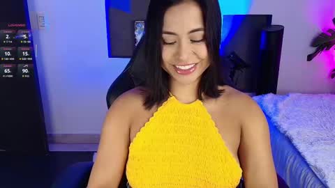 Snapshot of hanna_1sweet chatting on October 4, 4:49 pm hanna online show from October 4, 4:49 pm