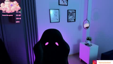 hanna  online show from April 3, 1:58 am