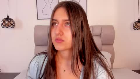 hanna__evans_ online show from November 25, 12:05 pm