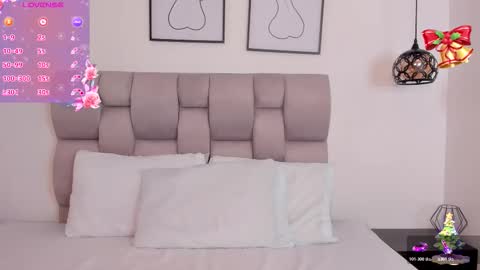 hanna__evans_ online show from November 26, 12:06 pm