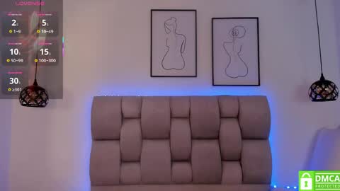 hanna__evans_ online show from April 24, 12:18 pm