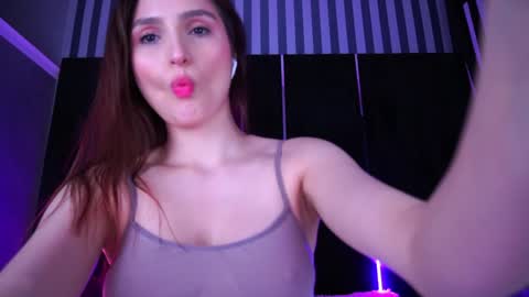 hanna__klein online show from January 30, 9:36 am