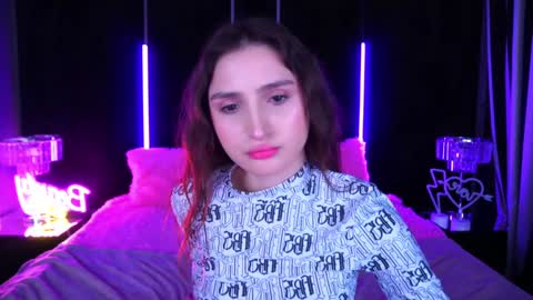 hanna__klein online show from February 1, 6:54 am