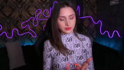 hanna__klein online show from February 26, 7:09 am