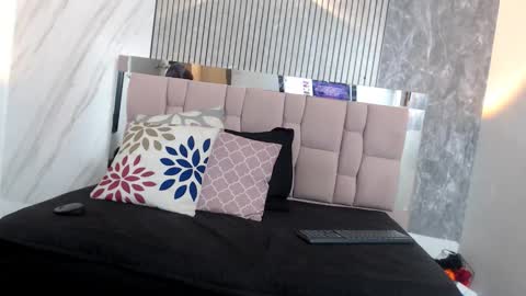 Hanna Palmer online show from February 4, 12:33 pm