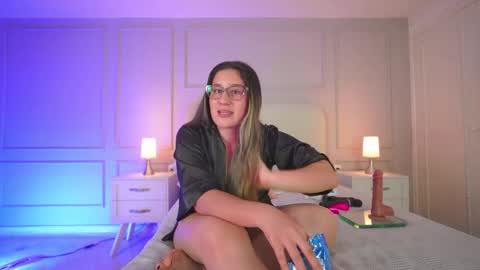 Snapshot of hanna__w chatting on February 20, 6:26 am hanna online show from February 20, 6:26 am