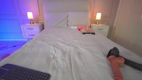 Snapshot of hanna__w chatting on March 12, 3:23 am hanna online show from March 12, 3:23 am