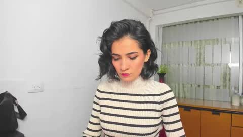 Sara online show from November 26, 7:15 pm